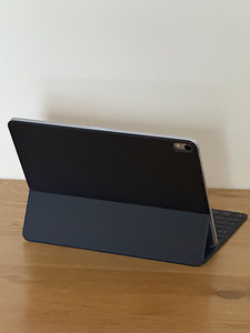 Apple iPad Pro (12.9-inch) 256 Gb (6 foto / 6)