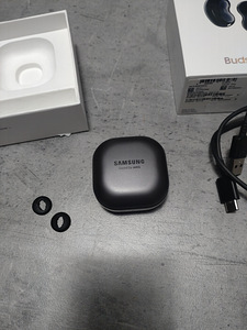 Samsung Buds Live (2 фото из 2)