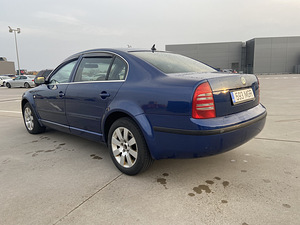 Škoda Superb (3 foto / 7)