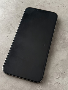 iPhone 13 Pro Max 1TB Graphite (4 foto / 4)