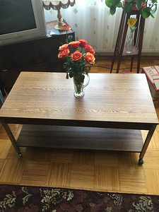 Журнальный стол (2 фото из 2)