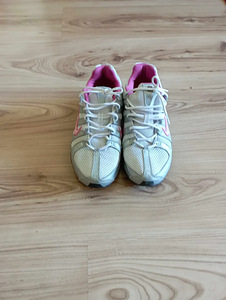 Кроссовки Nike (1 фото из 6)