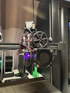 3D-принтер Creality Ender-3 V3 SE (2 фото из 3)