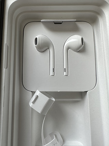 iPhone 11 Pro Max 64g GOLD (2 foto / 6)