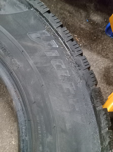 Talverehvid 215/75 R16C Viatti (3 foto / 4)