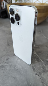 iPhone 13 Pro 128 Гб (4 фото из 4)