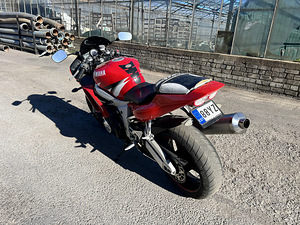 Yamaha YZF R6 (8 foto / 10)