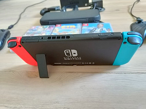 Nintendo Switch V2 + 2 пульта + 3 игры + RingFit (3 фото из 8)