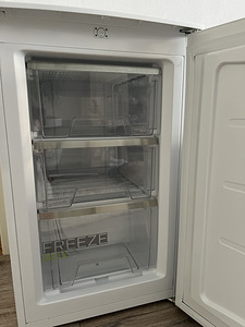 Морозильник Midea (3 фото из 6)
