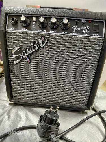 Гитарный усилитель FENDER FRONTMAN 10G.