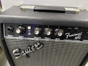 Kitarrivõimendi FENDER FRONTMAN 10G. (2 foto / 3)