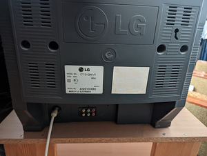 Teler LG CT-21Q66VE (4 foto / 4)