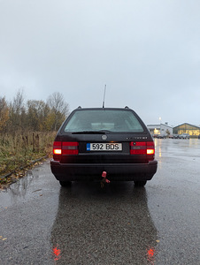 Volkswagen Passat B4 2.0 (4 foto / 7)