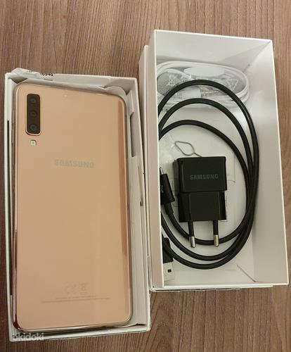 Samsung A7 2018, Gold, Dual-SIM (64GB / 4GB RAM) (foto #2)