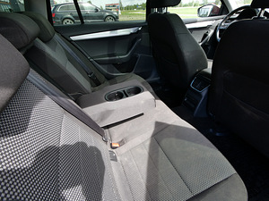 Škoda Octavia Combi 1,6TDI 77kw 7DSG (8 foto / 10)