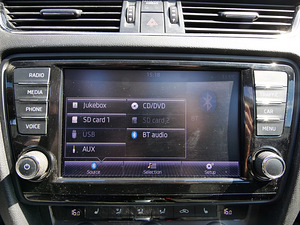 Škoda Octavia Combi 1,6TDI 77kw 7DSG (13 foto / 15)