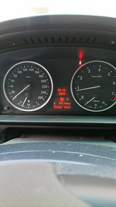 Авто BMW 5 (3 фото из 7)