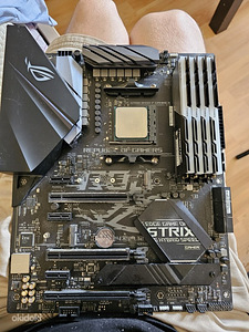 R9 5900X + коробка (1 фото из 1)