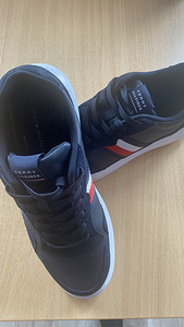 Meeste jalanôud Tommy Hilfiger (1 foto / 2)