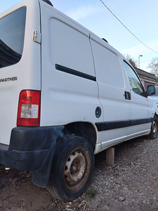 Peugeot partner 1.4 bensiin varuosadeks või tervikuna (3 foto / 7)