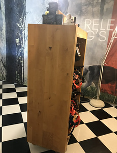 Kasutatud kapp ratastel ja nagidega (2 foto / 3)
