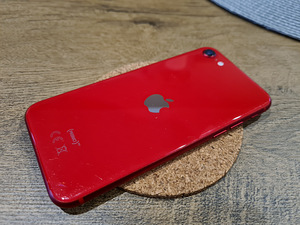 iPhone SE 2020 64gb - Paku hinda (2 foto / 10)