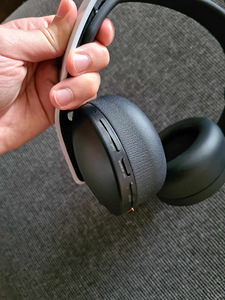 Sony PULSE 3D PS5, must/valge (NO DONGLE) (5 foto / 6)