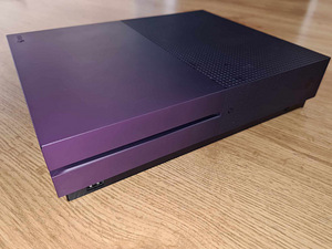 Xbox One S 1 TB (Fortnite Battle Royale Special - Purple) (1 foto / 4)