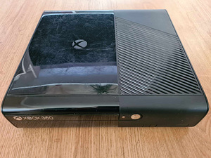 Xbox 360 E 500 GB - Paku hind (3 foto / 7)