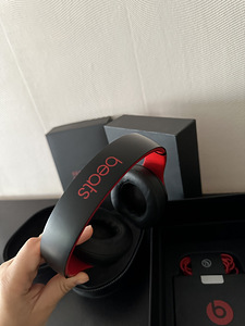 Beats Studio3 Wireless Over-Ear Headphones - The Beats Decad (7 foto / 7)