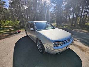 Volkswagen Golf 4 1.9 R4 TDI 85kw (7 foto / 15)