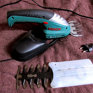 M: põõsa- ja murukääridekomplekt Bosch ISIO3 akuga (2 foto / 2)