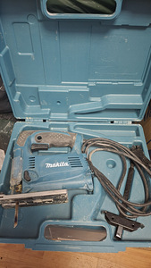 Makita 4329 tikksaag (2 foto / 3)