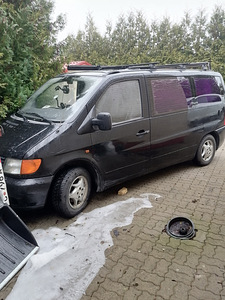 Auto on spetsiaalselt varustatud kalapüügiks ja reisimiseks (6 foto / 8)