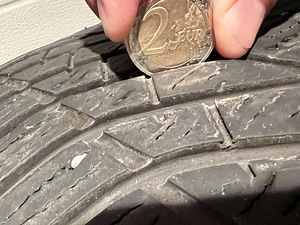 Yokohama Bluearth ламели 225/55 R19 (3 фото из 6)
