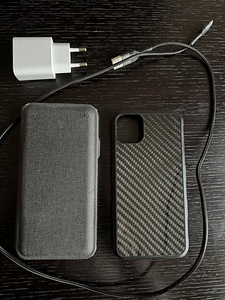 iPhone 11 Pro Max 64 ГБ (5 фото из 5)