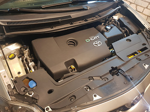 Toyota auris (uuendatud) (13 foto / 13)