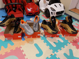 Кроссовки NIKE (1 фото из 1)