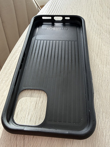 iPhone 11 Pro OtterBox Symmetry ümbris (4 foto / 4)