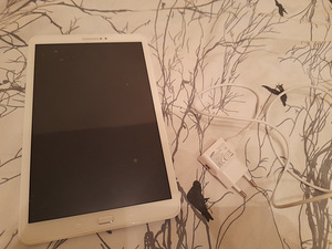 Samsung Galaxy Tab A (2016) (1 foto / 3)