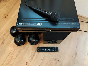 Dvd kodukino lg karaoke ja mikrofoniga (2 foto / 3)