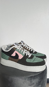 Nike Air Force 1 (1 фото из 3)