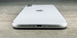 Apple iPhone 11 / 128gb / Heas seisukorras (3 foto / 6)