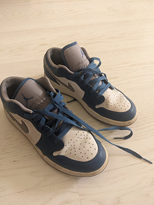 Nike Air Jordan Low (2 foto / 3)