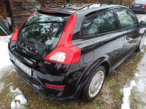 Продам VOLVO C30 2,0D 100 кВт (5 фото из 9)
