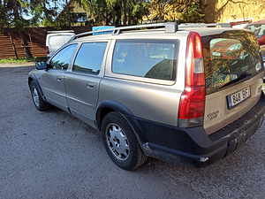VOLVO XC70 2,4 DIISEL AUTOMAAT 2002 (3 foto / 5)