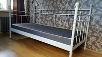 Металлическая кровать без матраса 90x200