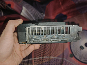 RX 6600XT (1 фото из 5)