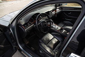 Audi A8 3.0d 171kw 2009 (8 foto / 8)