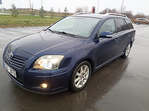 Toyota avensis (3 foto / 9)